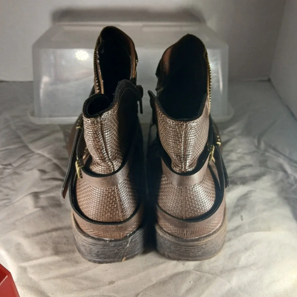 Maurice Cameron Ankle Boots 10 Brown Moto Strappy Textured Boots Boho Distressed